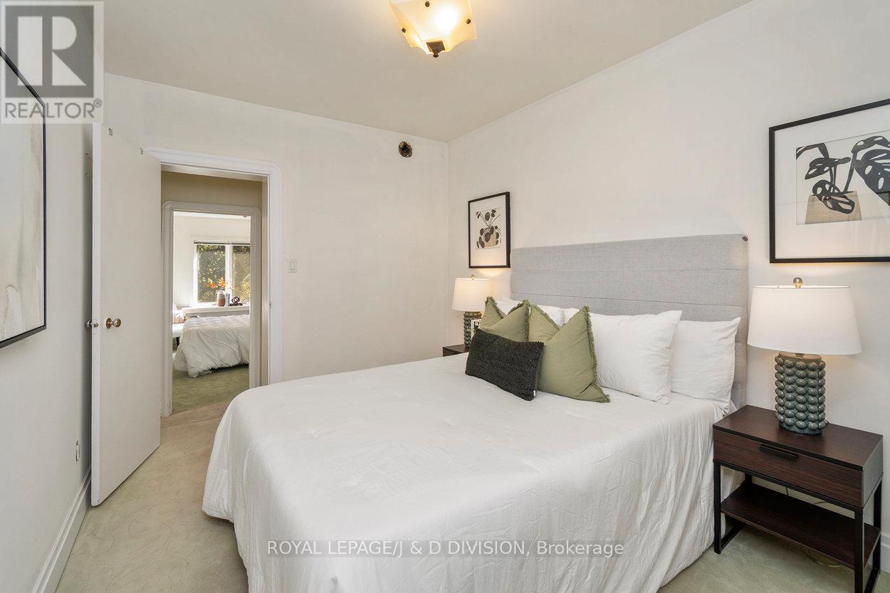 253 Old Forest Hill, Toronto (Forest Hill North), Ontario  M6C 2H5 - Photo 43 - C12453477