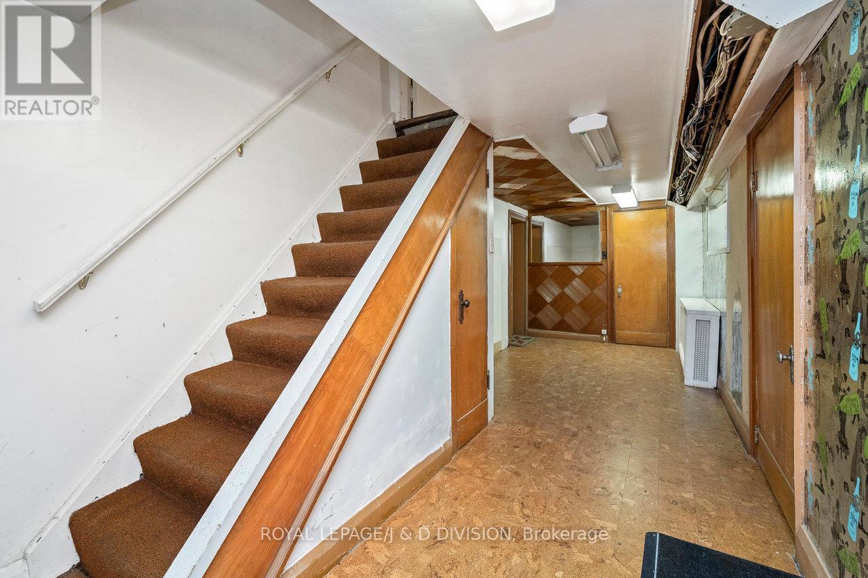 253 Old Forest Hill, Toronto (Forest Hill North), Ontario  M6C 2H5 - Photo 44 - C12453477