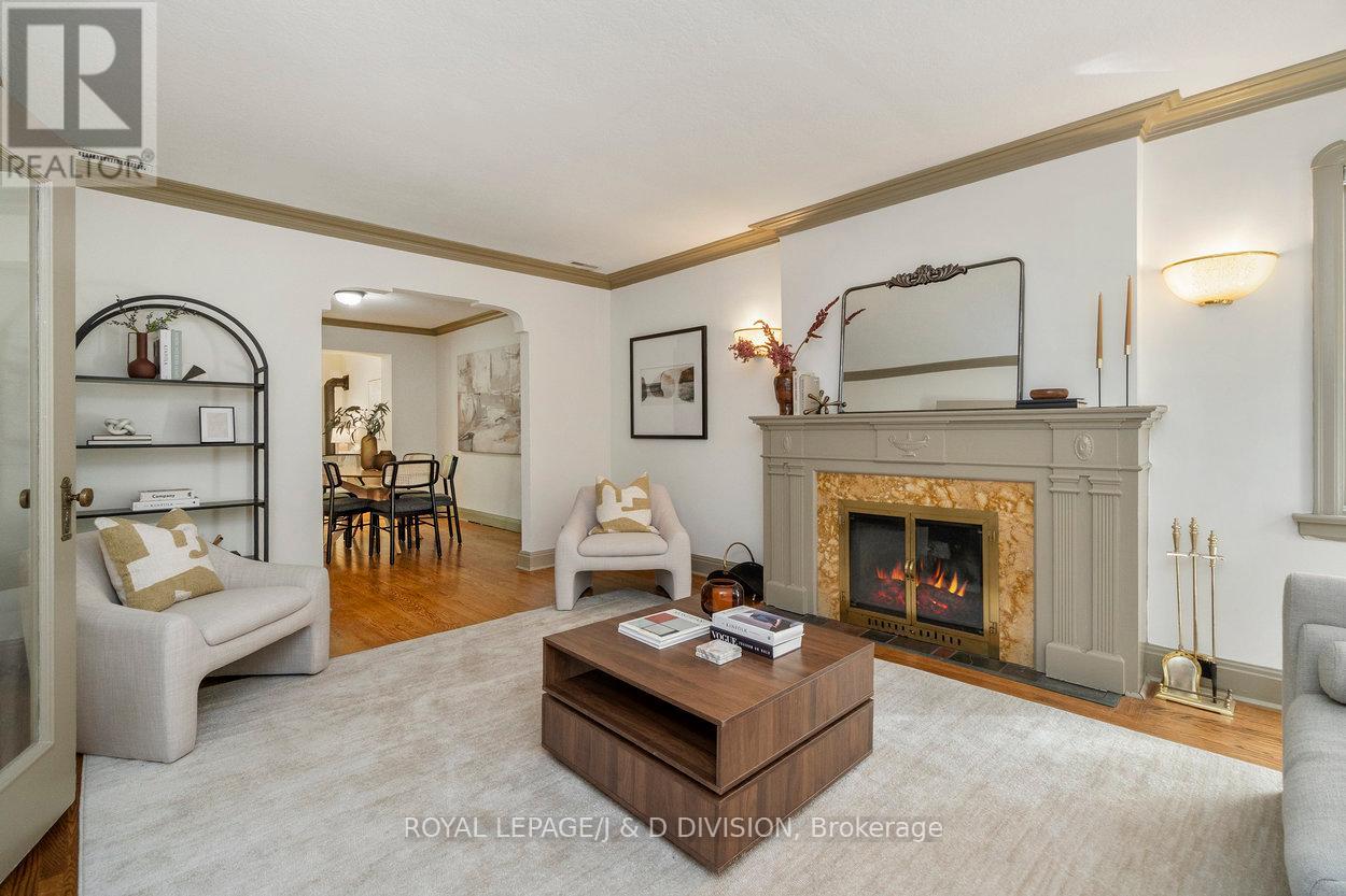 253 Old Forest Hill, Toronto (Forest Hill North), Ontario  M6C 2H5 - Photo 9 - C12453477