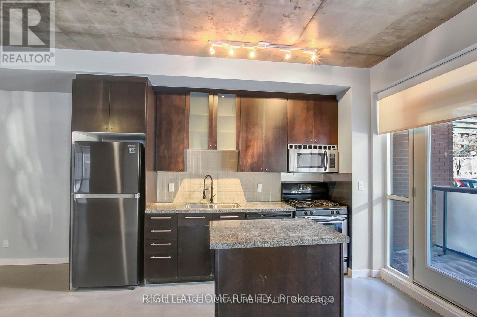 226 - 1 Shaw Street, Toronto, Ontario  M6K 0A1 - Photo 4 - C12453491