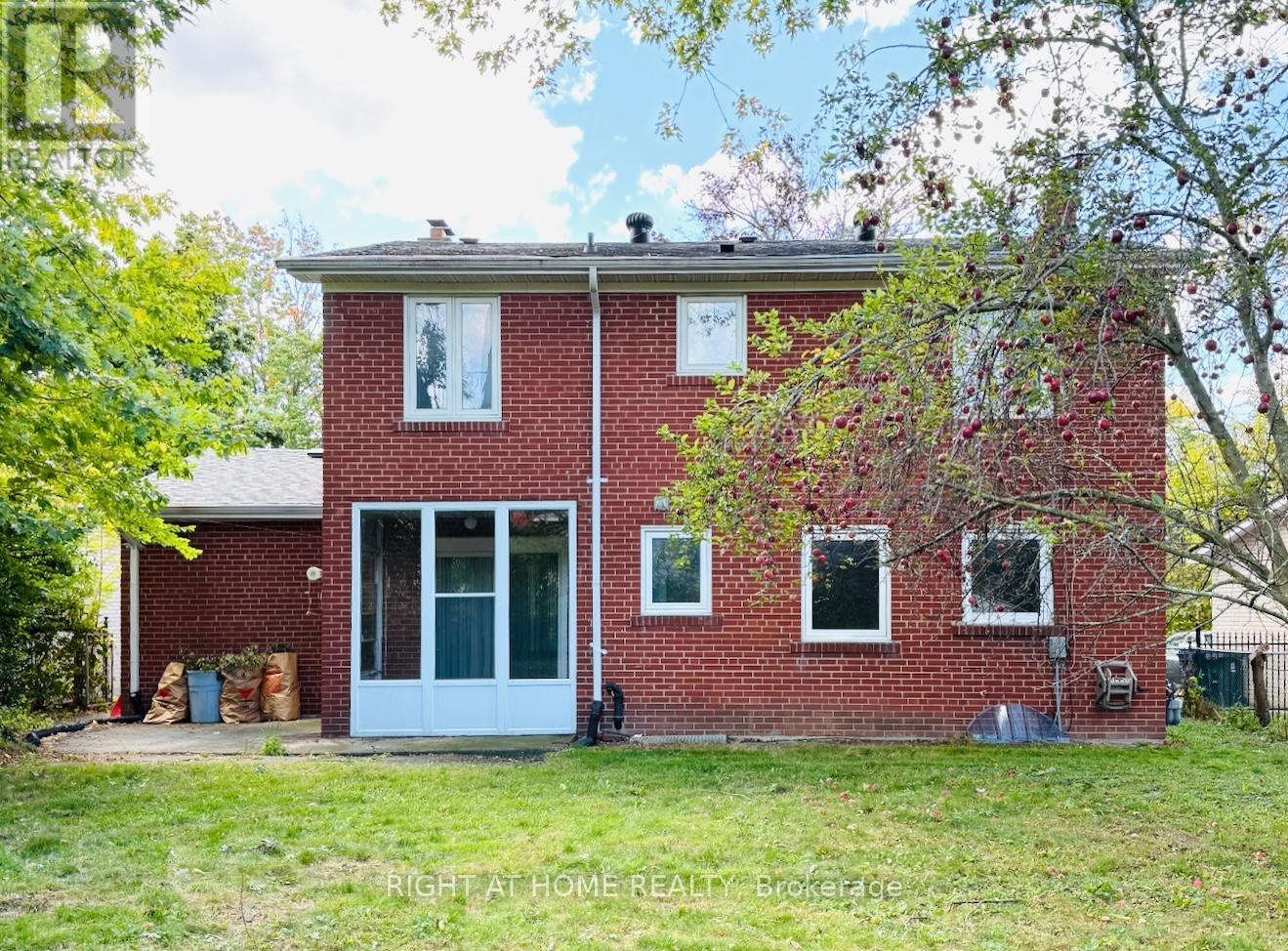 44 Prestwick Crescent, Toronto, Ontario  M2H 1N2 - Photo 23 - C12453502