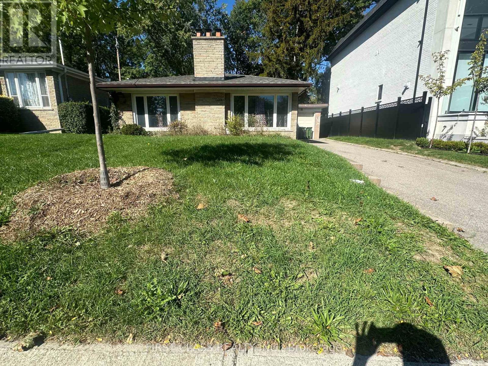 118 Holcolm Road, Toronto, Ontario  M2N 2C9 - Photo 1 - C12453513