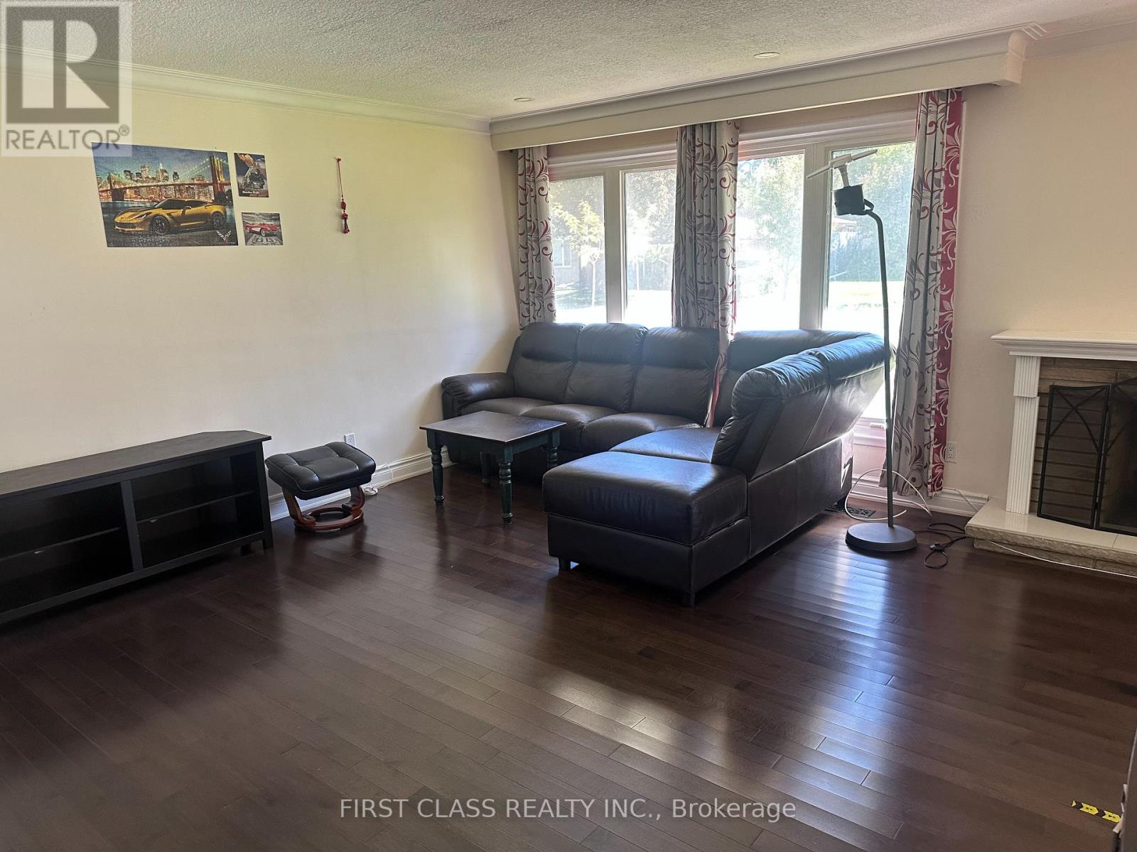 118 Holcolm Road, Toronto, Ontario  M2N 2C9 - Photo 8 - C12453513