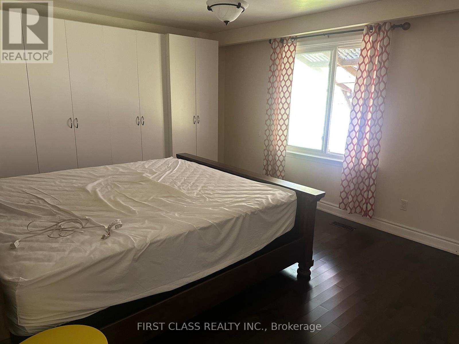 118 Holcolm Road, Toronto, Ontario  M2N 2C9 - Photo 9 - C12453513