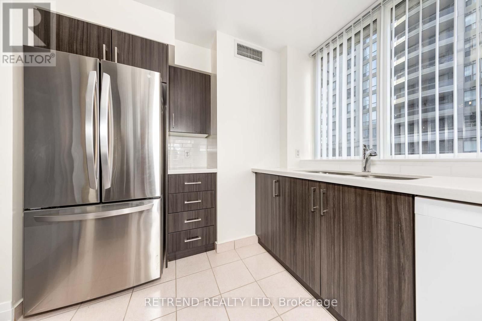 305 - 256 Doris Avenue, Toronto (Willowdale East), Ontario  M2N 6X8 - Photo 16 - C12453526