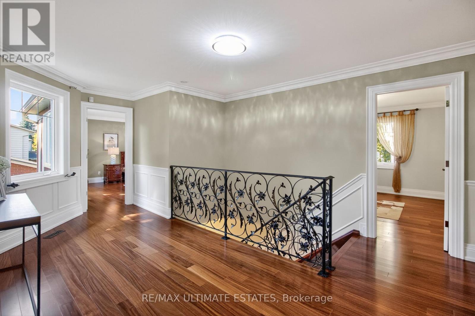 32 Mossgrove Trail, Toronto, Ontario  M2L 2W3 - Photo 17 - C12453532