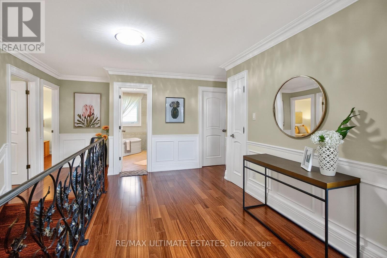 32 Mossgrove Trail, Toronto, Ontario  M2L 2W3 - Photo 18 - C12453532