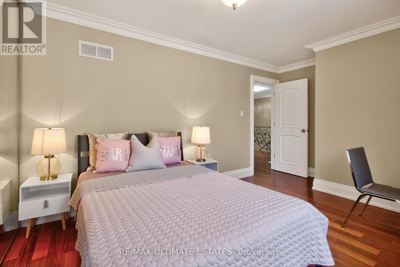 32 Mossgrove Trail, Toronto, Ontario  M2L 2W3 - Photo 28 - C12453532