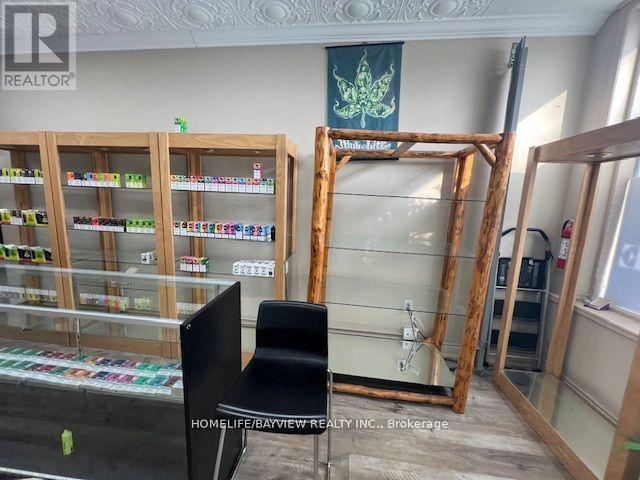 Unknown Address, ,     - Photo 3 - N12453399