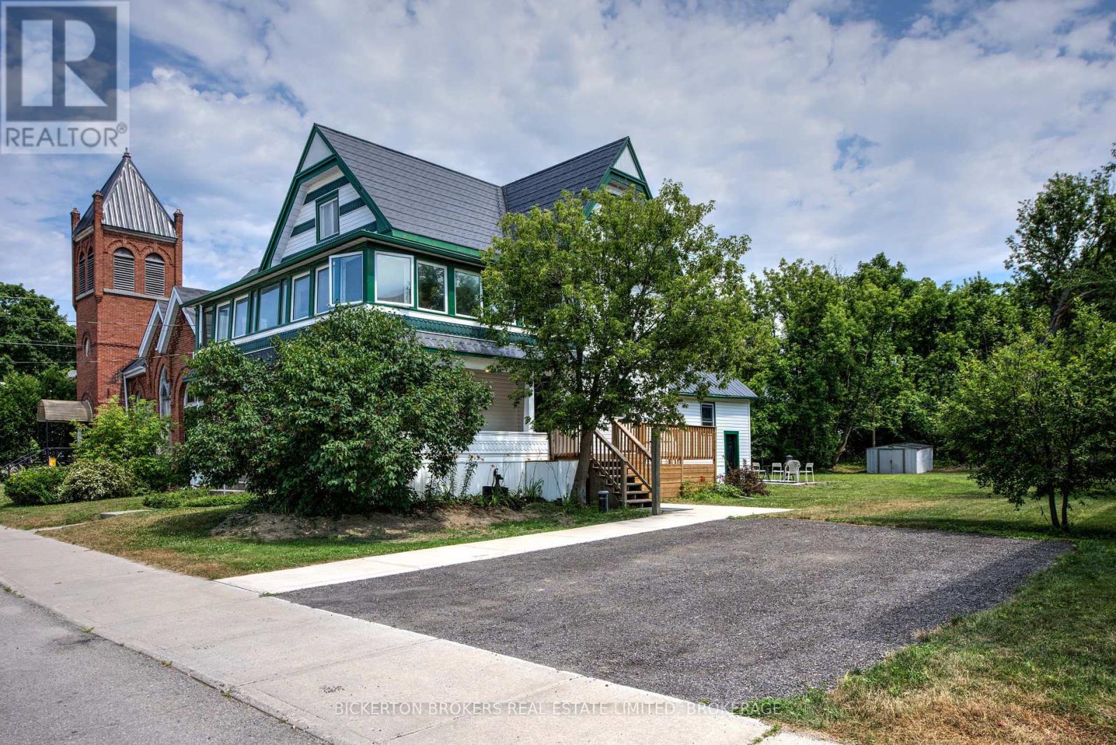 153 Main Street, Leeds And The Thousand Islands, Ontario  K0H 2N0 - Photo 3 - X12452140
