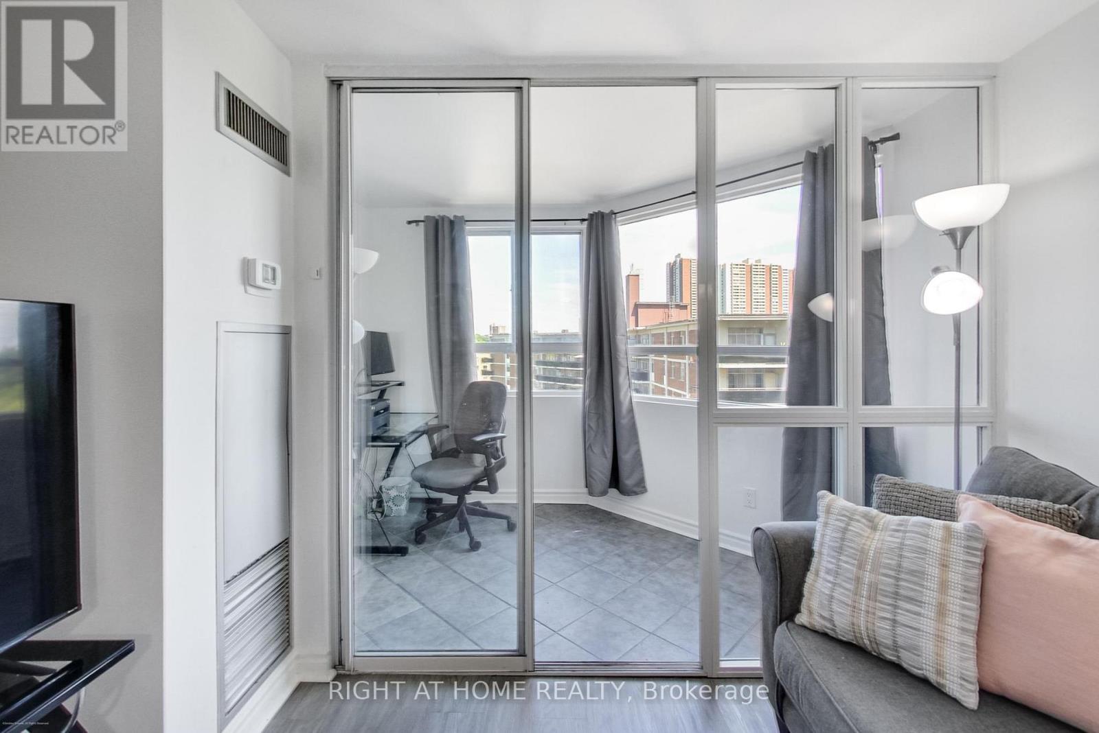 1109 - 4 Park Vista, Toronto (O'connor-Parkview), Ontario  M4B 3M8 - Photo 10 - E12453483