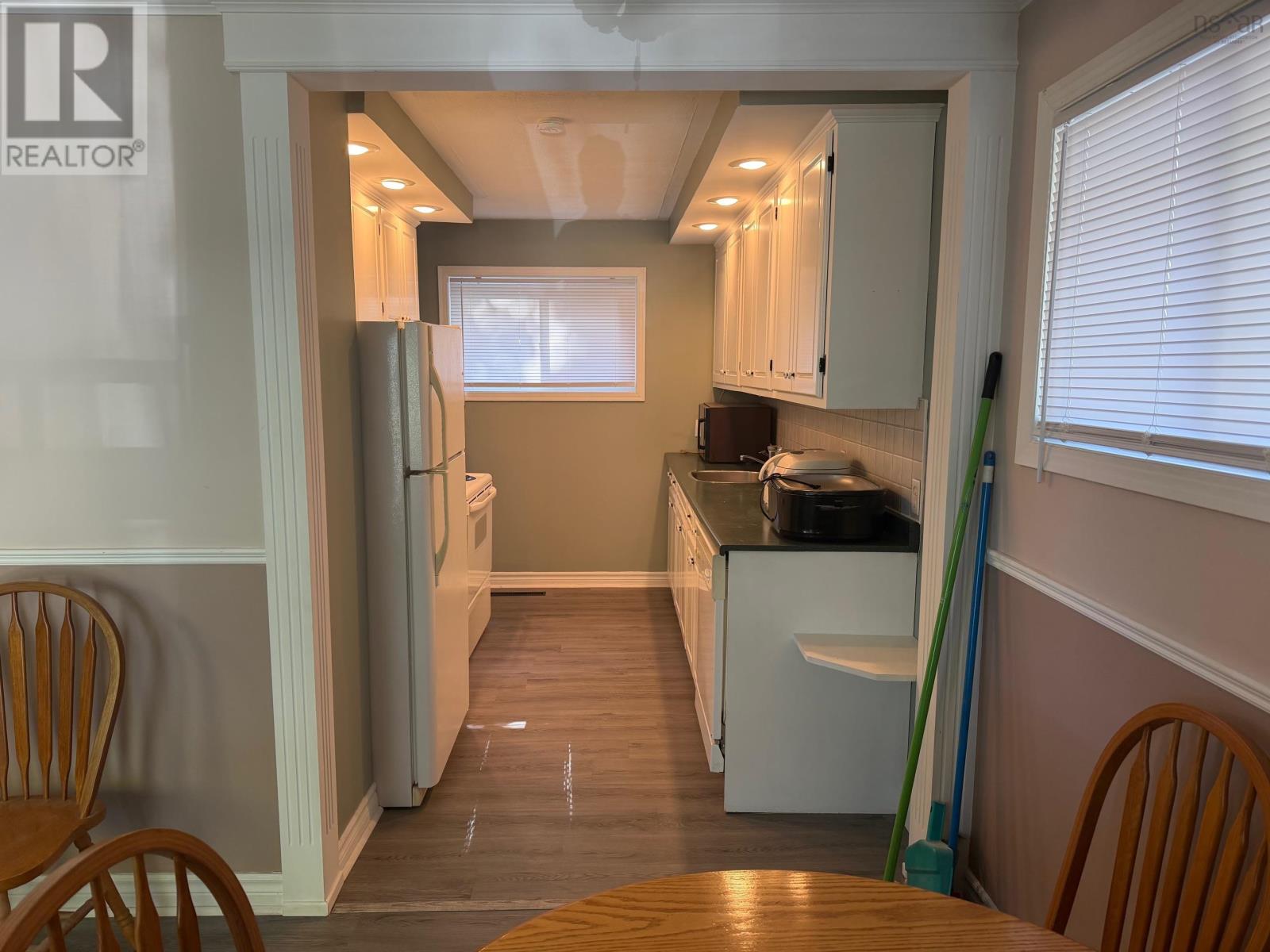 24 Highland Street, Sydney, Nova Scotia  B1P 4H9 - Photo 27 - 202523944