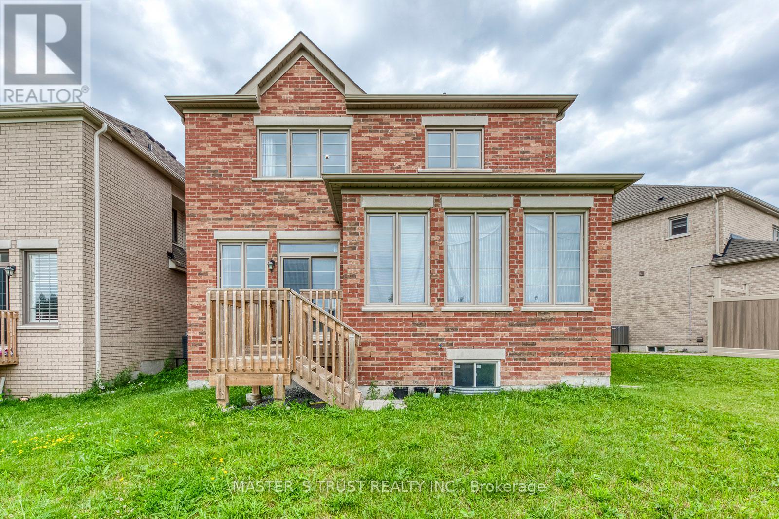 78 Tesla Crescent, East Gwillimbury (Holland Landing), Ontario  L9N 0T3 - Photo 16 - N12453475