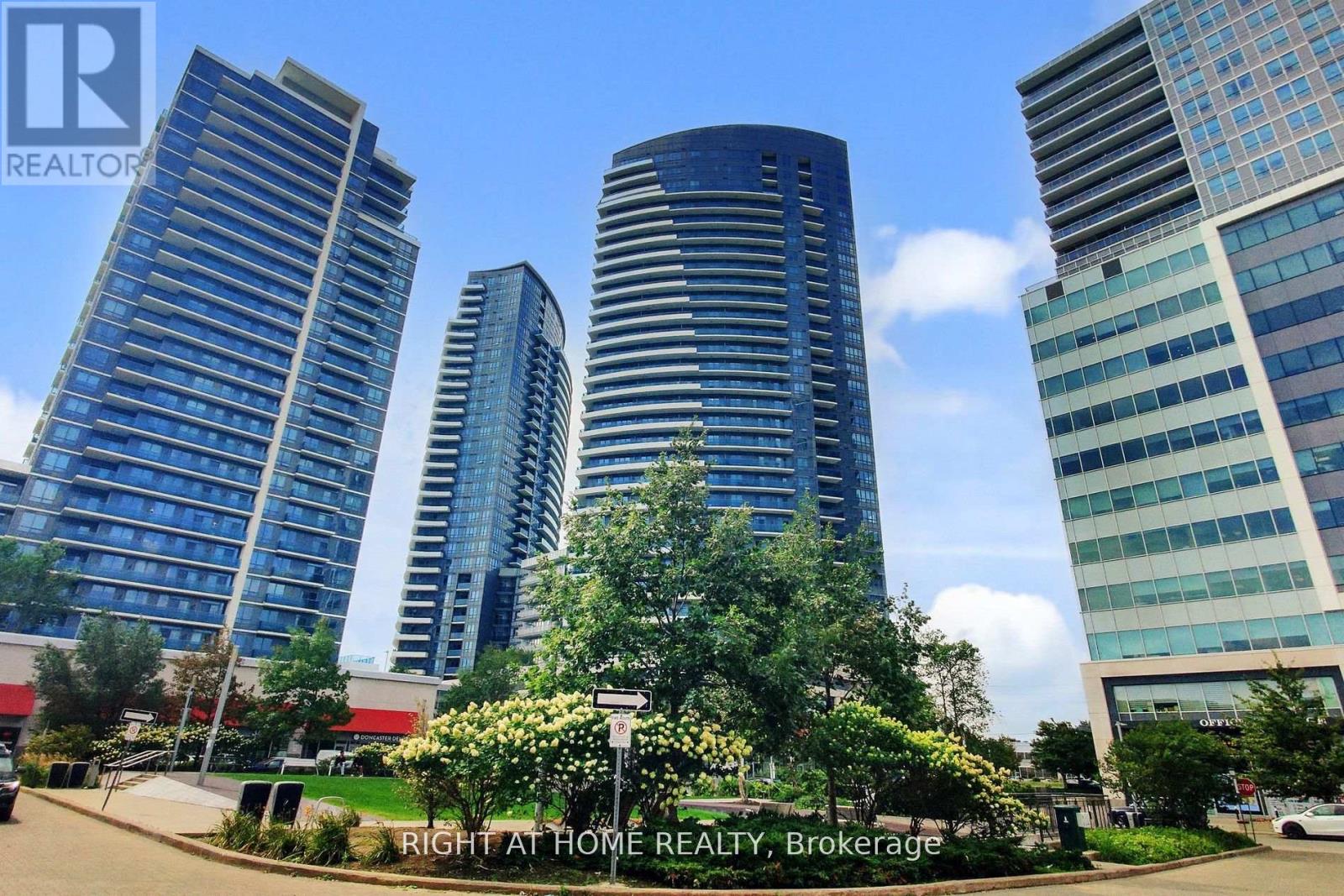 726 - 7161 YONGE STREET, Markham, Ontario