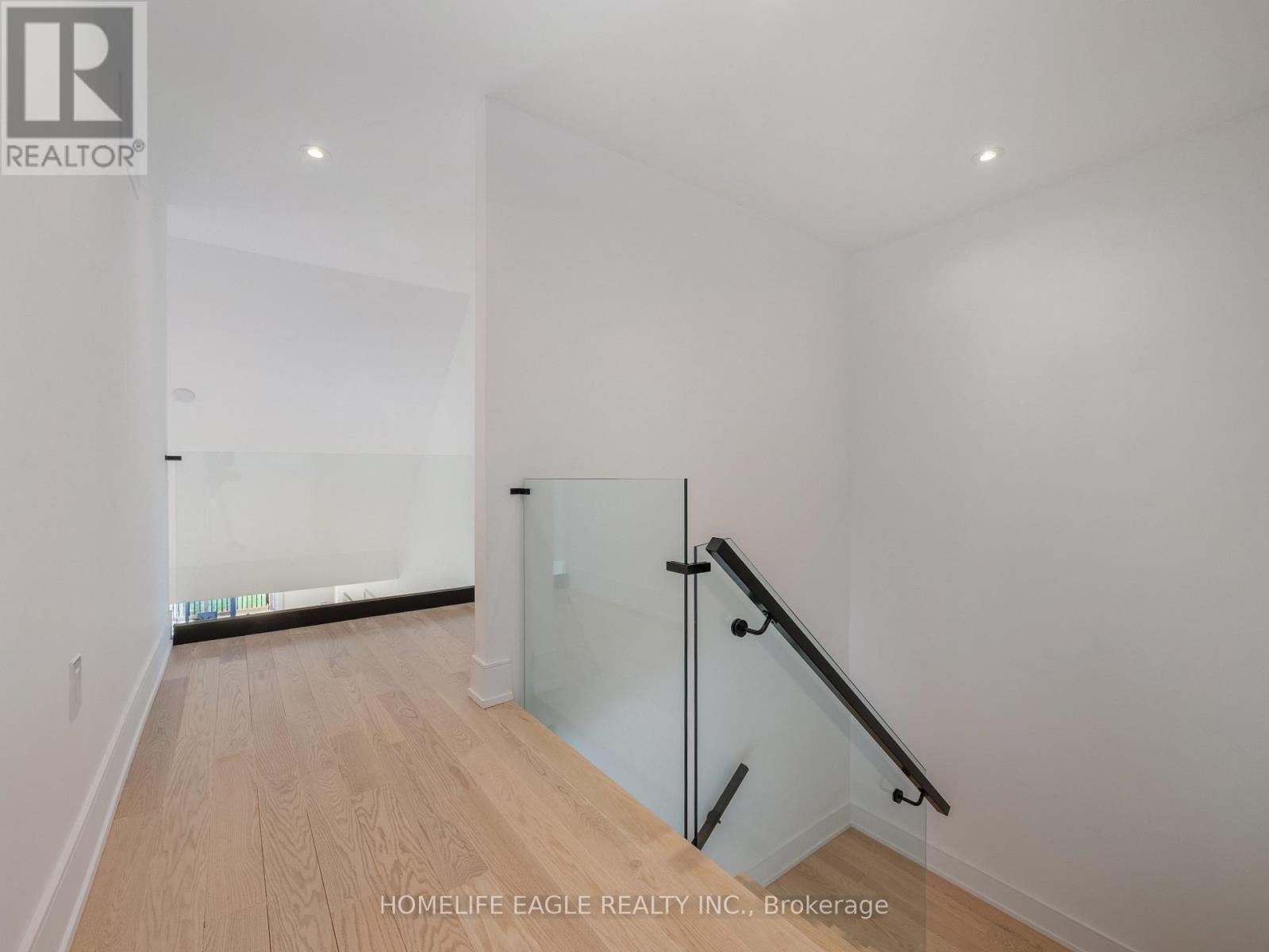 1242 Killarney Beach Road, Innisfil (Lefroy), Ontario  L0L 1W0 - Photo 13 - N12453528
