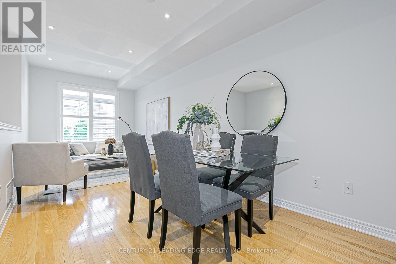 319 Delray Drive, Markham (Greensborough), Ontario  L6E 0P9 - Photo 5 - N12453530