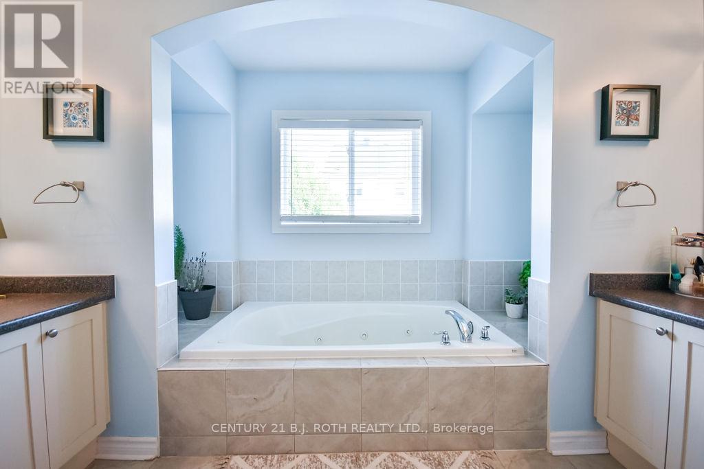 63 The Queensway, Barrie (Innis-Shore), Ontario  L4M 7J3 - Photo 21 - S12453495