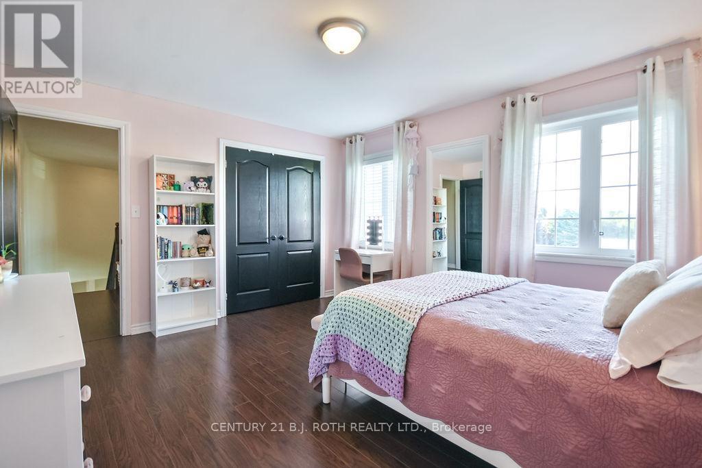 63 The Queensway, Barrie (Innis-Shore), Ontario  L4M 7J3 - Photo 23 - S12453495