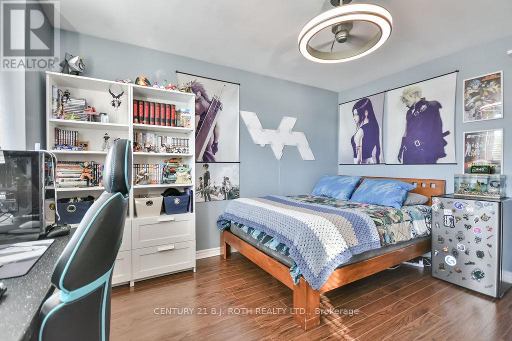 63 The Queensway, Barrie (Innis-Shore), Ontario  L4M 7J3 - Photo 27 - S12453495