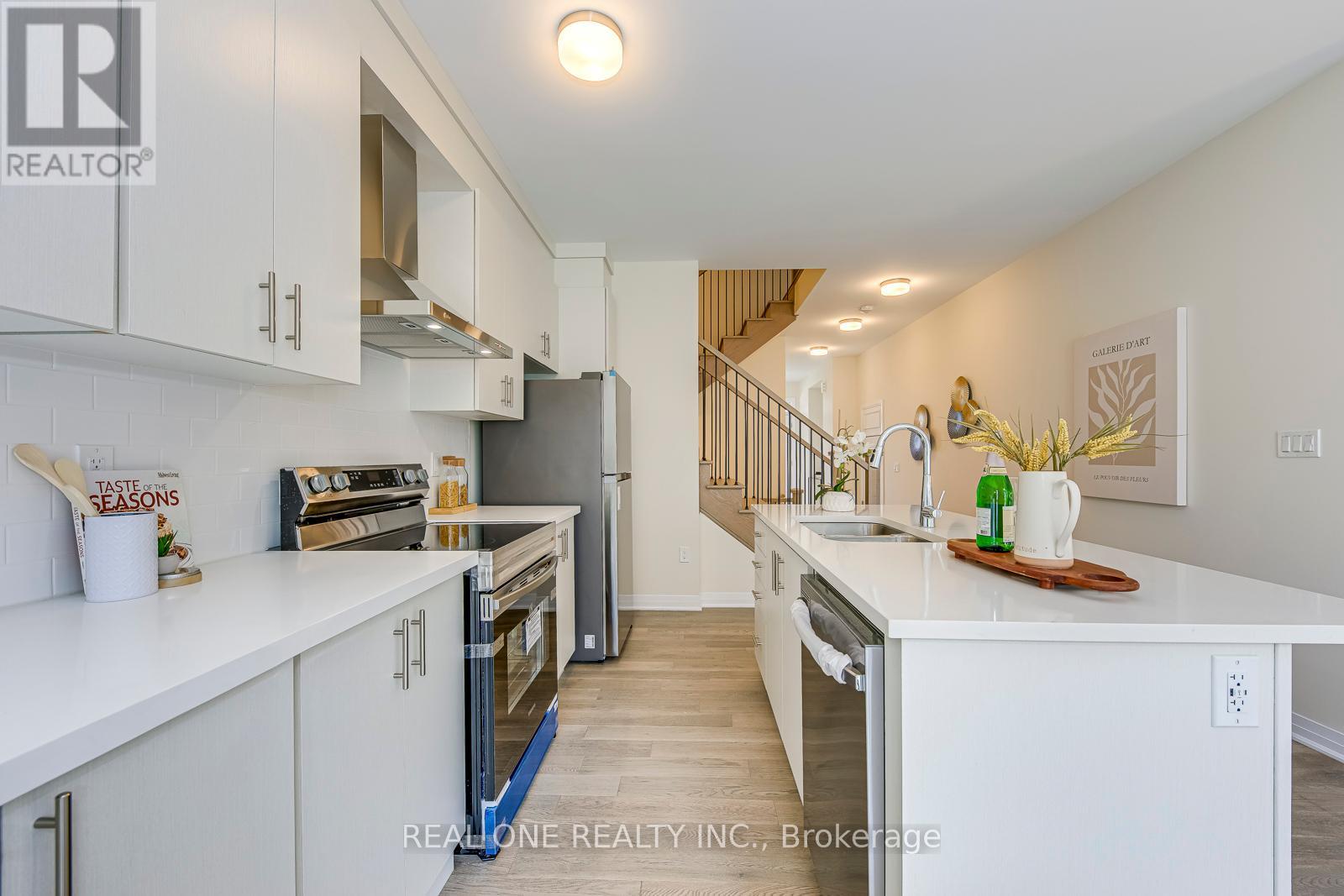 3497 Post Road, Oakville (Go Glenorchy), Ontario  L6H 7W5 - Photo 14 - W12453485
