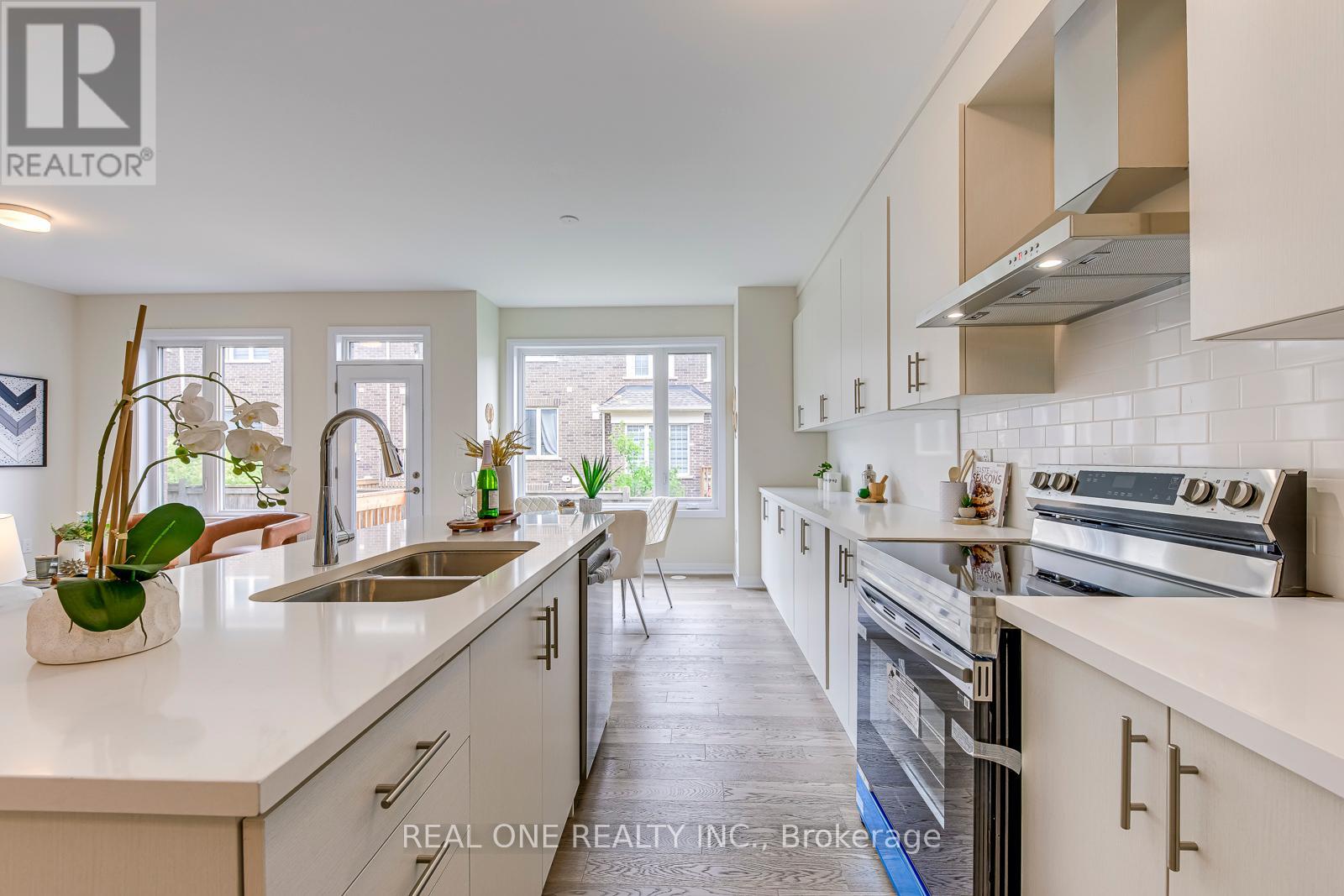 3497 Post Road, Oakville (Go Glenorchy), Ontario  L6H 7W5 - Photo 15 - W12453485