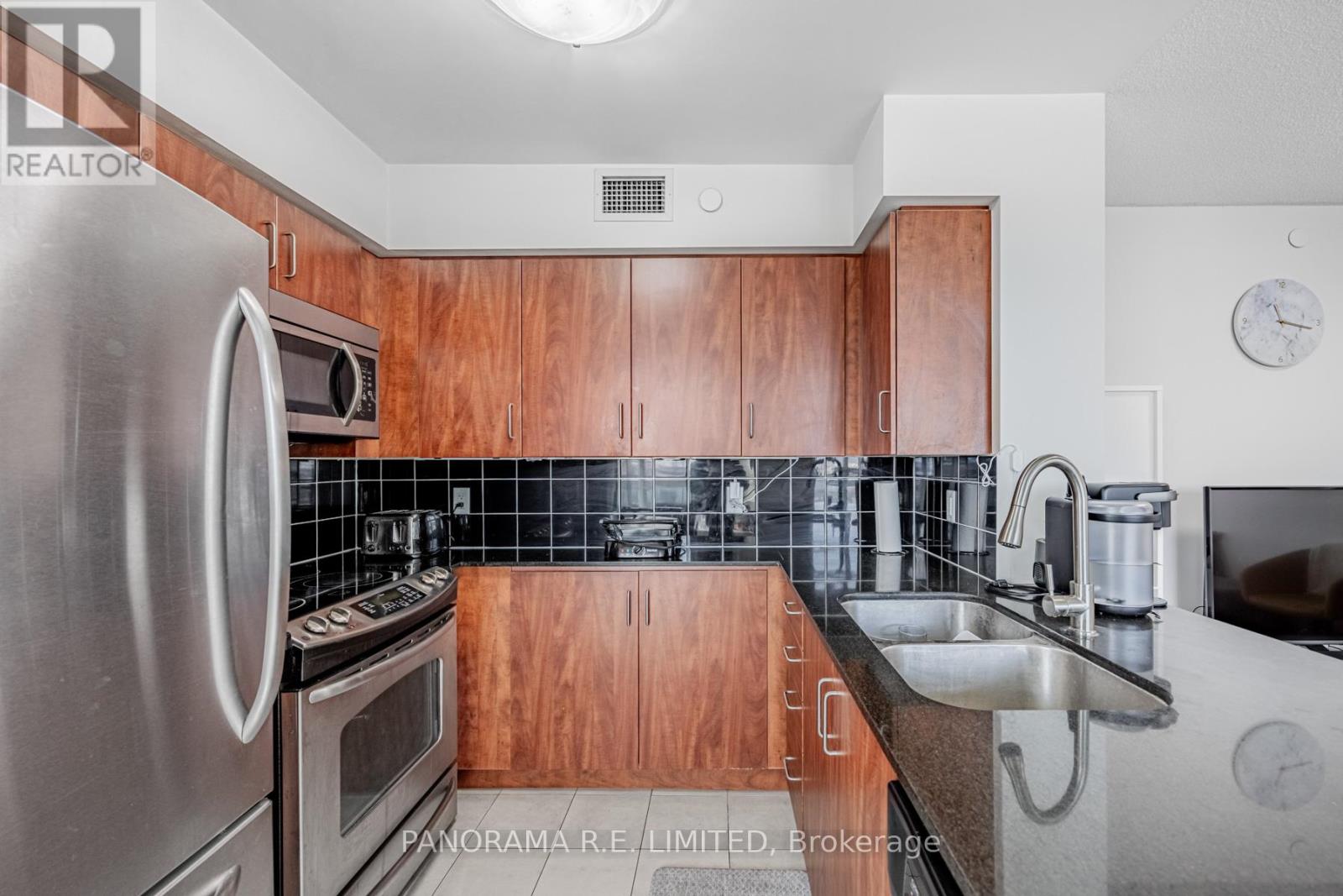1702 - 215 Sherway Gardens Road, Toronto, Ontario  M9C 0A4 - Photo 7 - W12453496