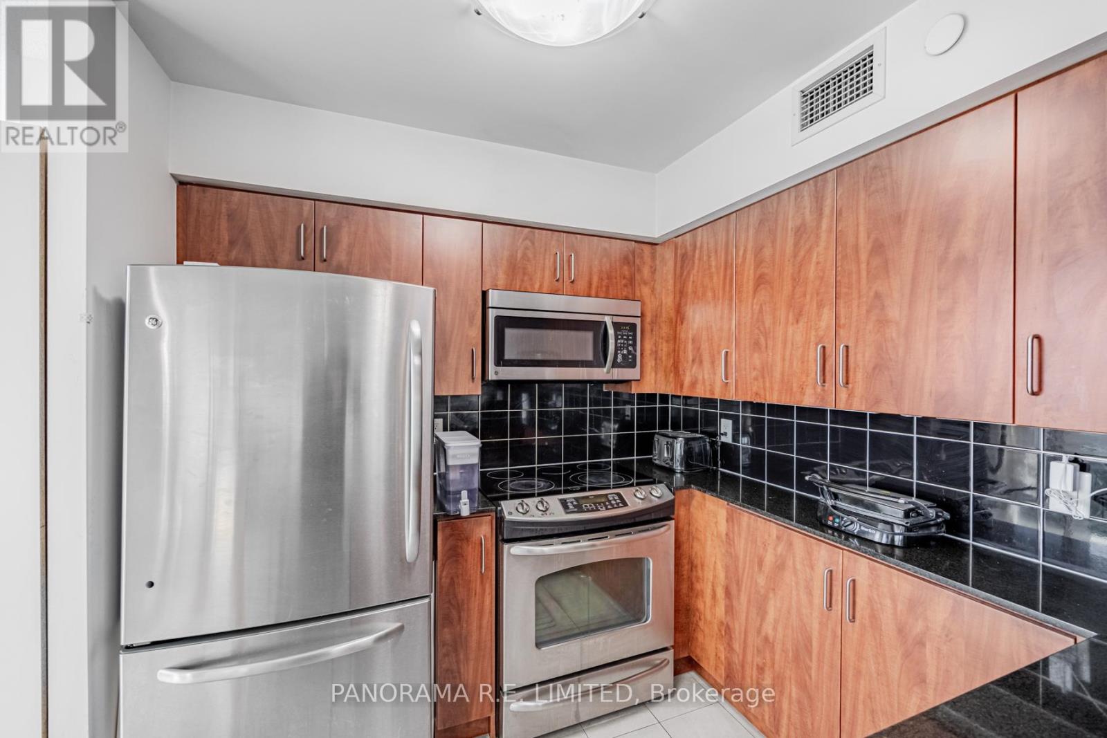1702 - 215 Sherway Gardens Road, Toronto, Ontario  M9C 0A4 - Photo 8 - W12453496