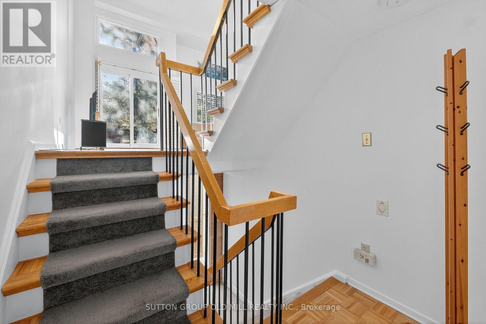 31 - 4230 Fieldgate Drive, Mississauga, Ontario  L4W 2M5 - Photo 4 - W12453517