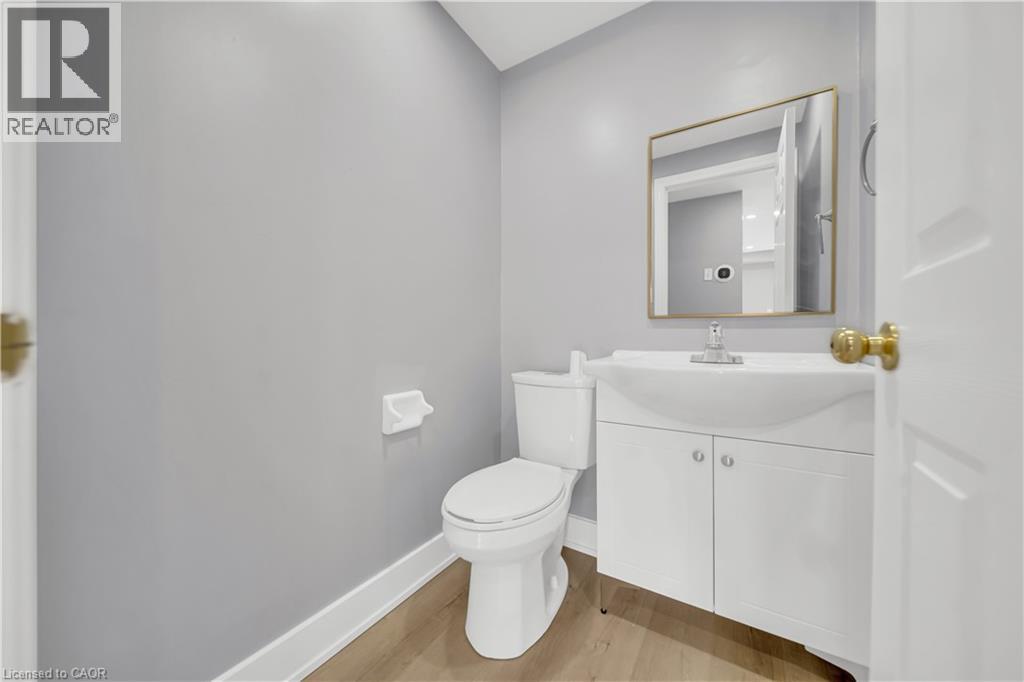 698 Activa Avenue, Kitchener, Ontario  N2E 4E1 - Photo 10 - 40777578