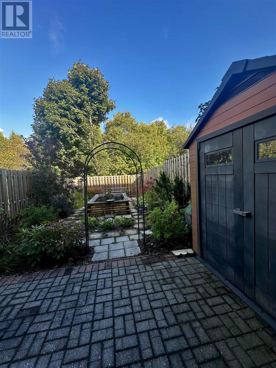 76 Frobel Dr, Elliot Lake, Ontario  P5A 3A2 - Photo 2 - SM252740