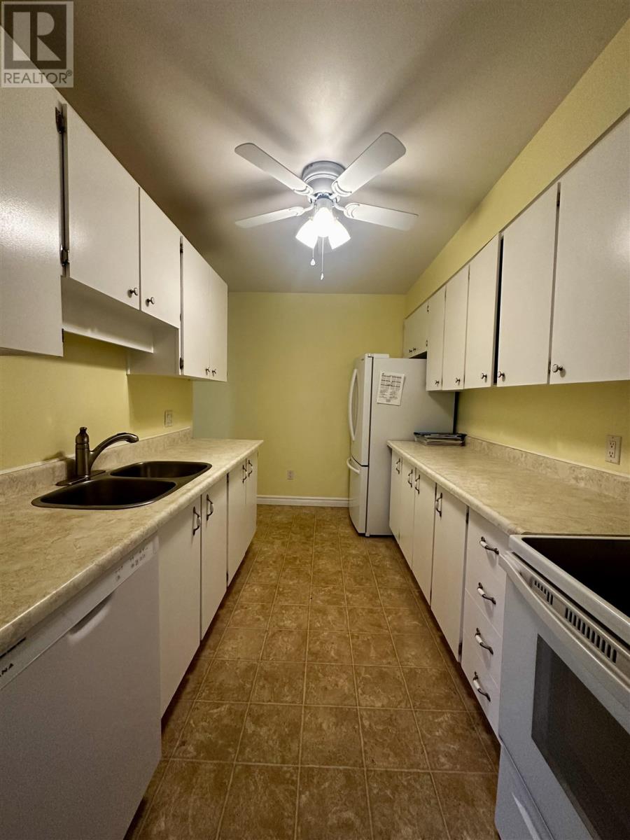 76 Frobel Dr, Elliot Lake, Ontario  P5A 3A2 - Photo 11 - SM252740