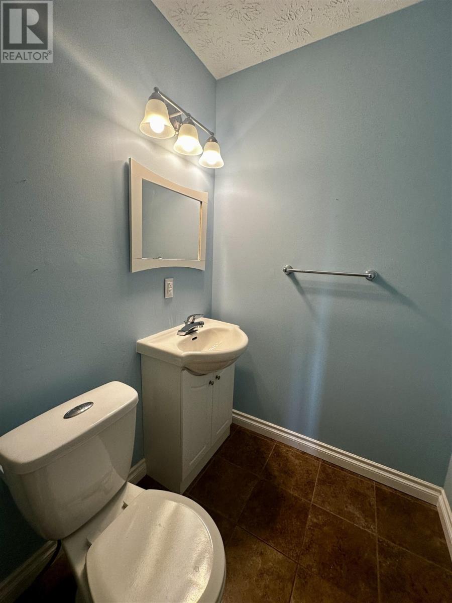 76 Frobel Dr, Elliot Lake, Ontario  P5A 3A2 - Photo 18 - SM252740