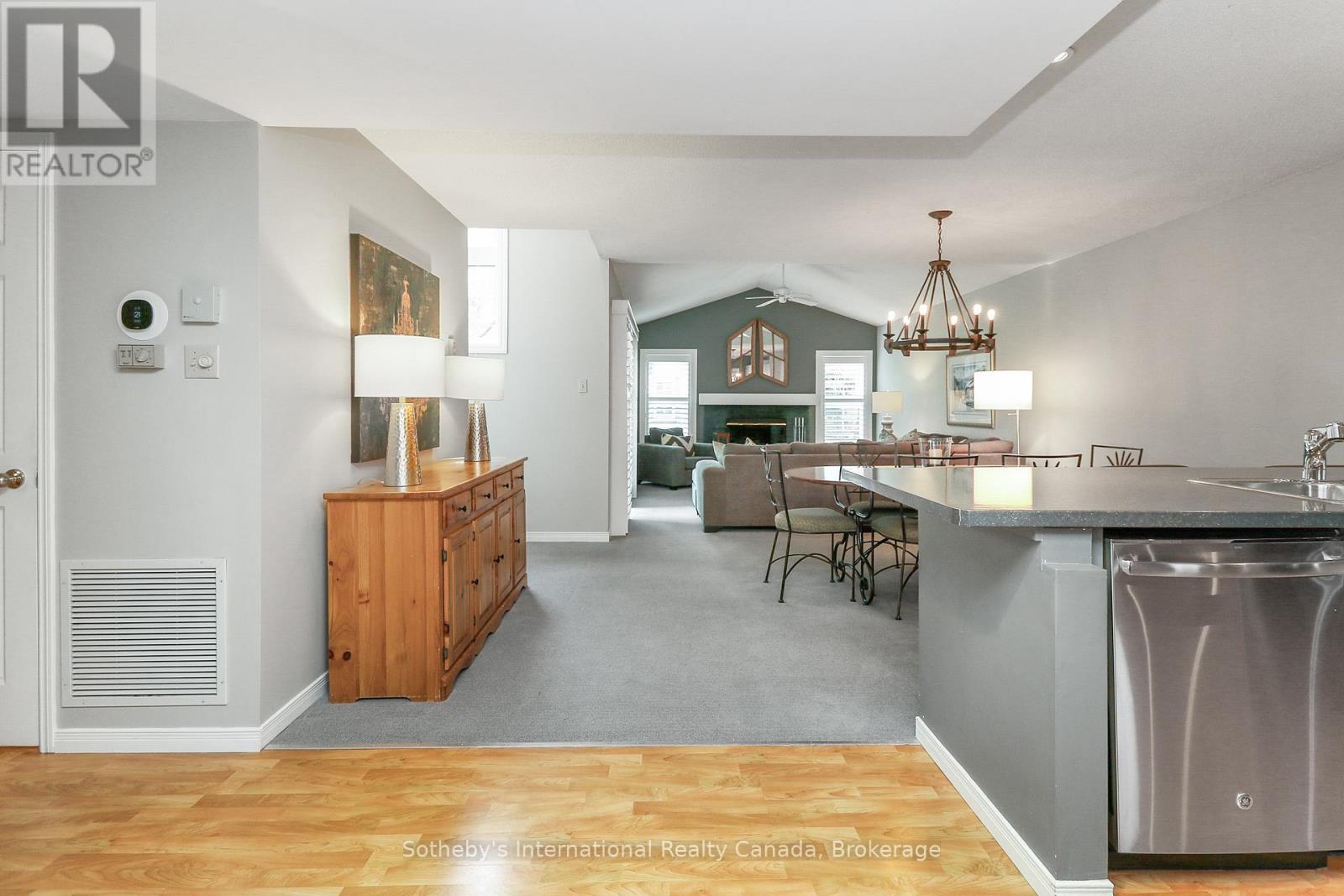 408 Mariners Way, Collingwood, Ontario  L9Y 5C7 - Photo 3 - S12453591