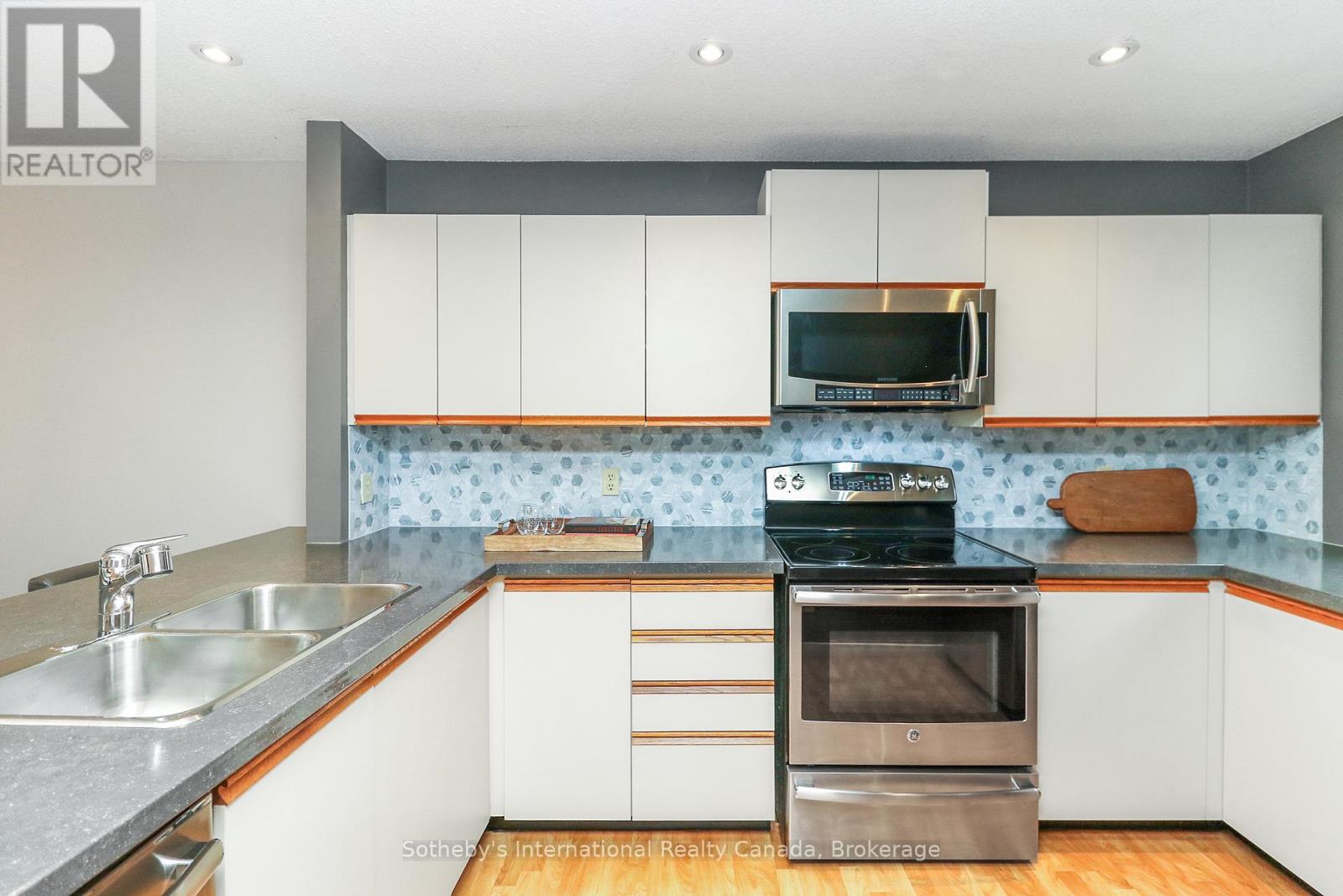 408 Mariners Way, Collingwood, Ontario  L9Y 5C7 - Photo 7 - S12453591