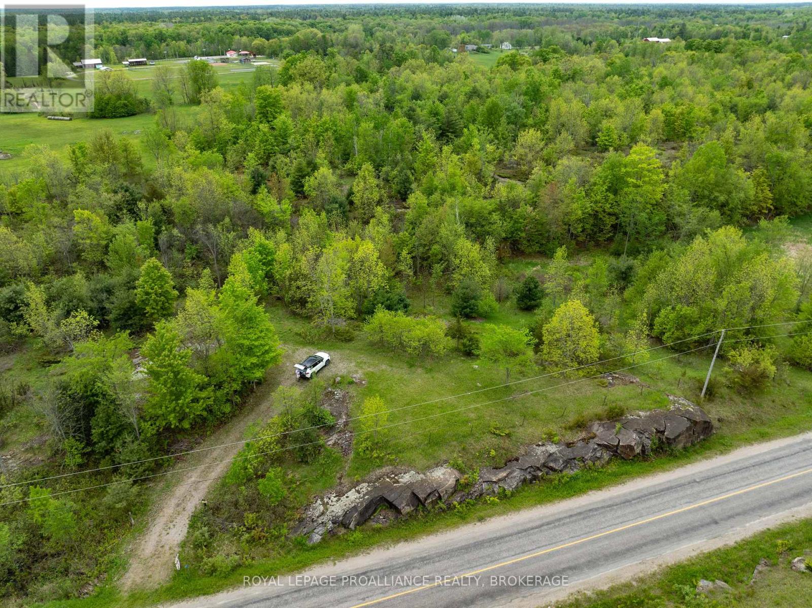 1147 Long Lake Road, Frontenac (Frontenac Centre), Ontario  K0H 2K0 - Photo 16 - X12453616