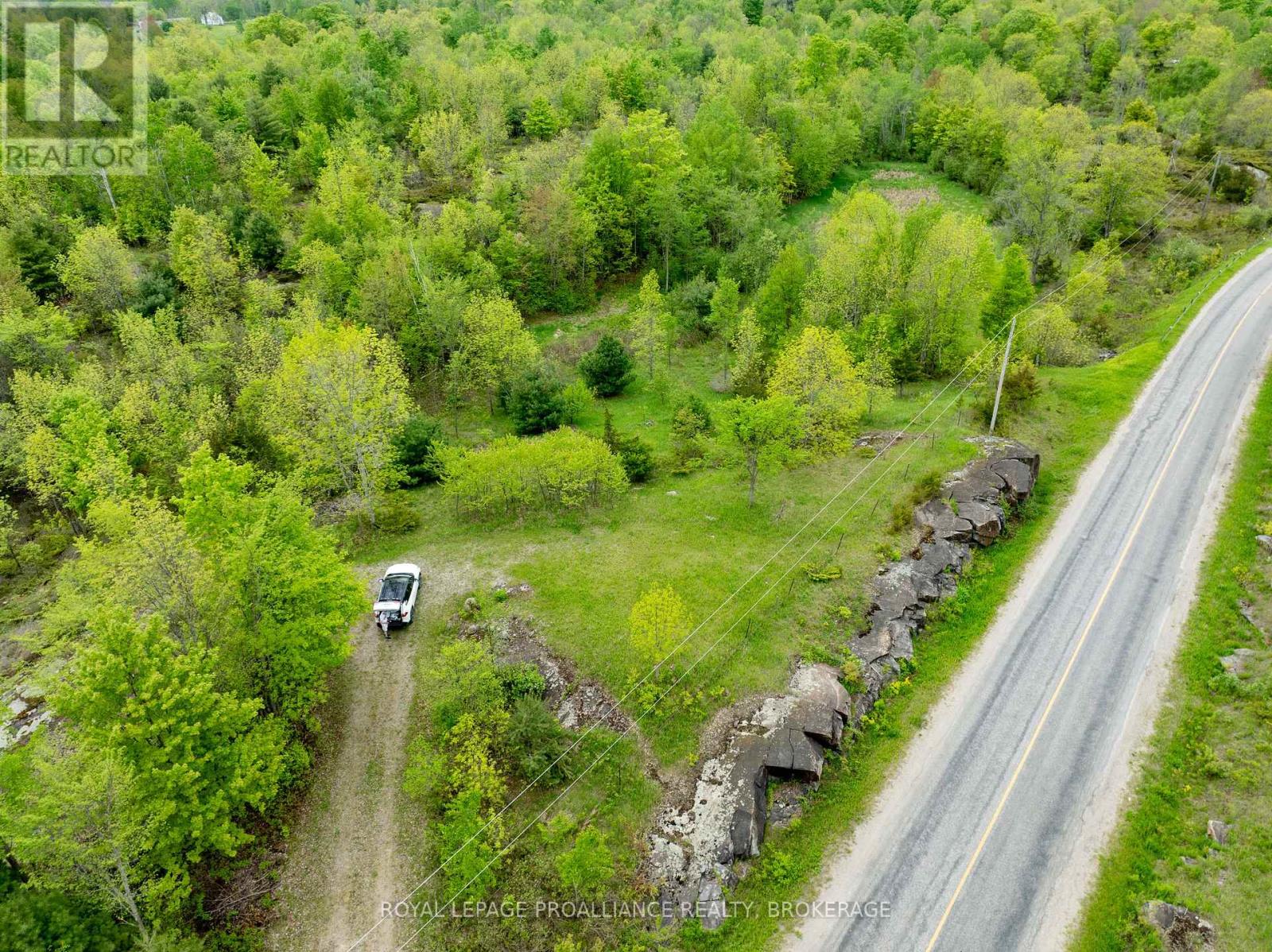1147 Long Lake Road, Frontenac (Frontenac Centre), Ontario  K0H 2K0 - Photo 18 - X12453616