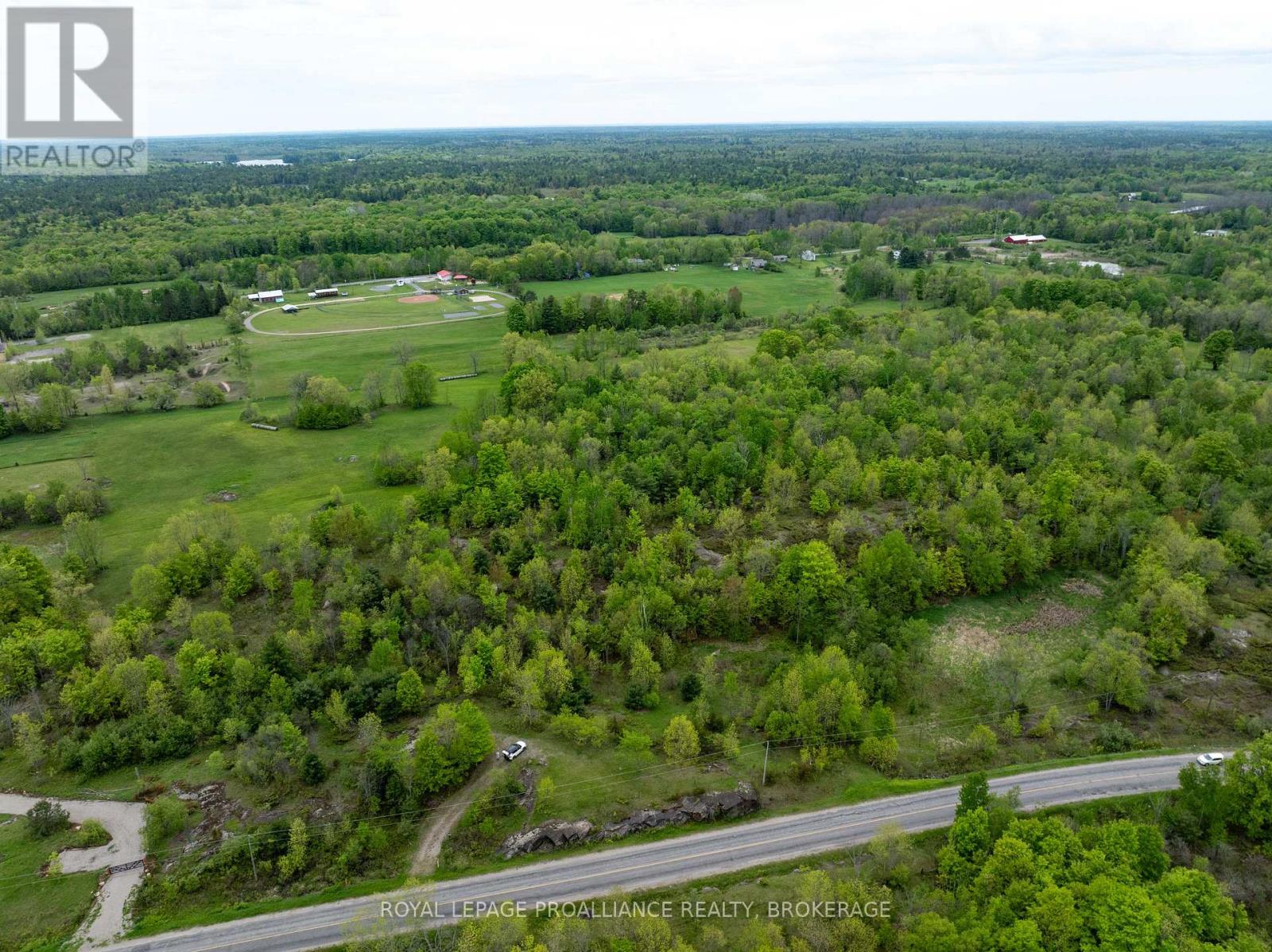 1147 Long Lake Road, Frontenac (Frontenac Centre), Ontario  K0H 2K0 - Photo 3 - X12453616