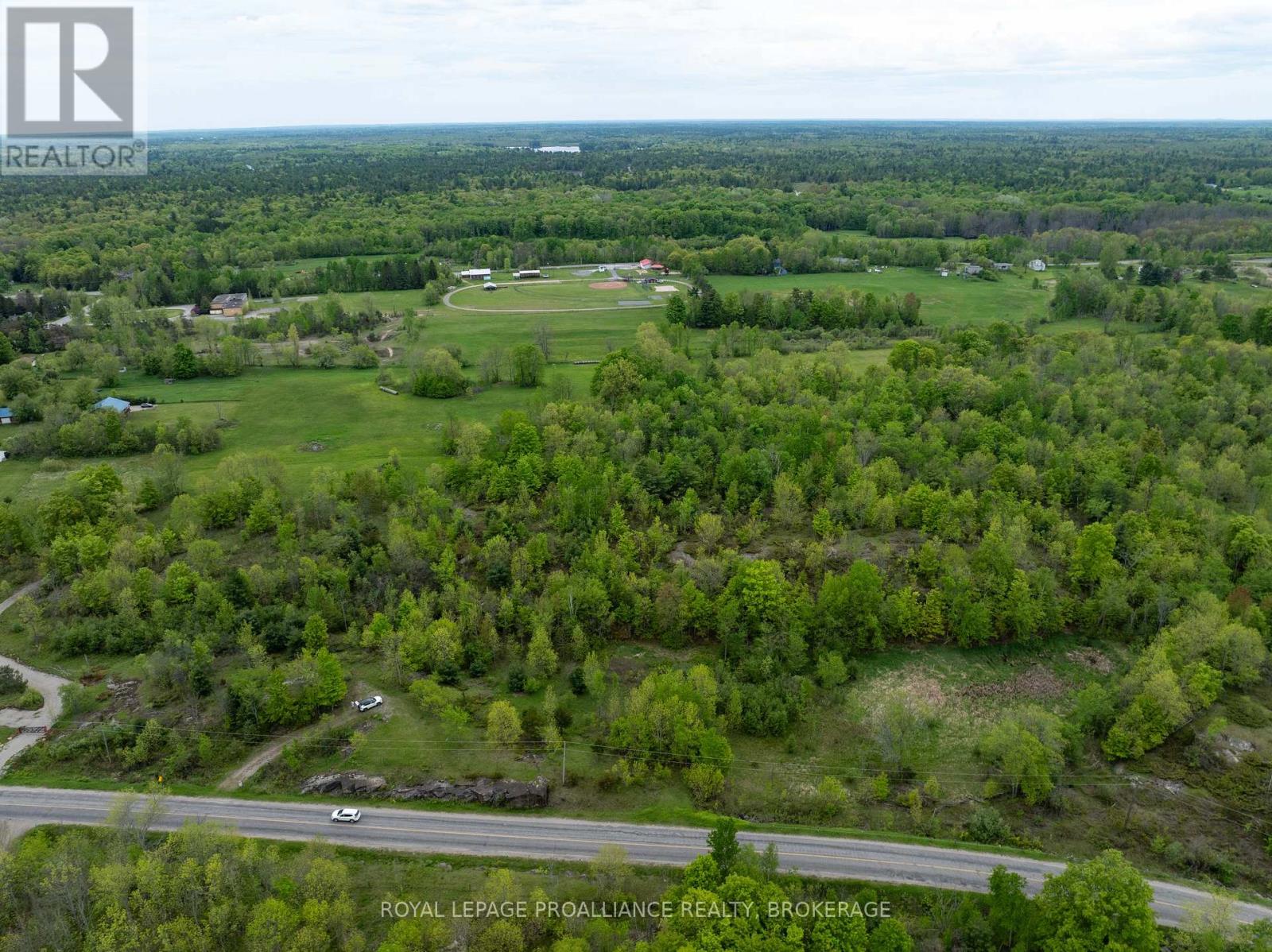1147 Long Lake Road, Frontenac (Frontenac Centre), Ontario  K0H 2K0 - Photo 4 - X12453616