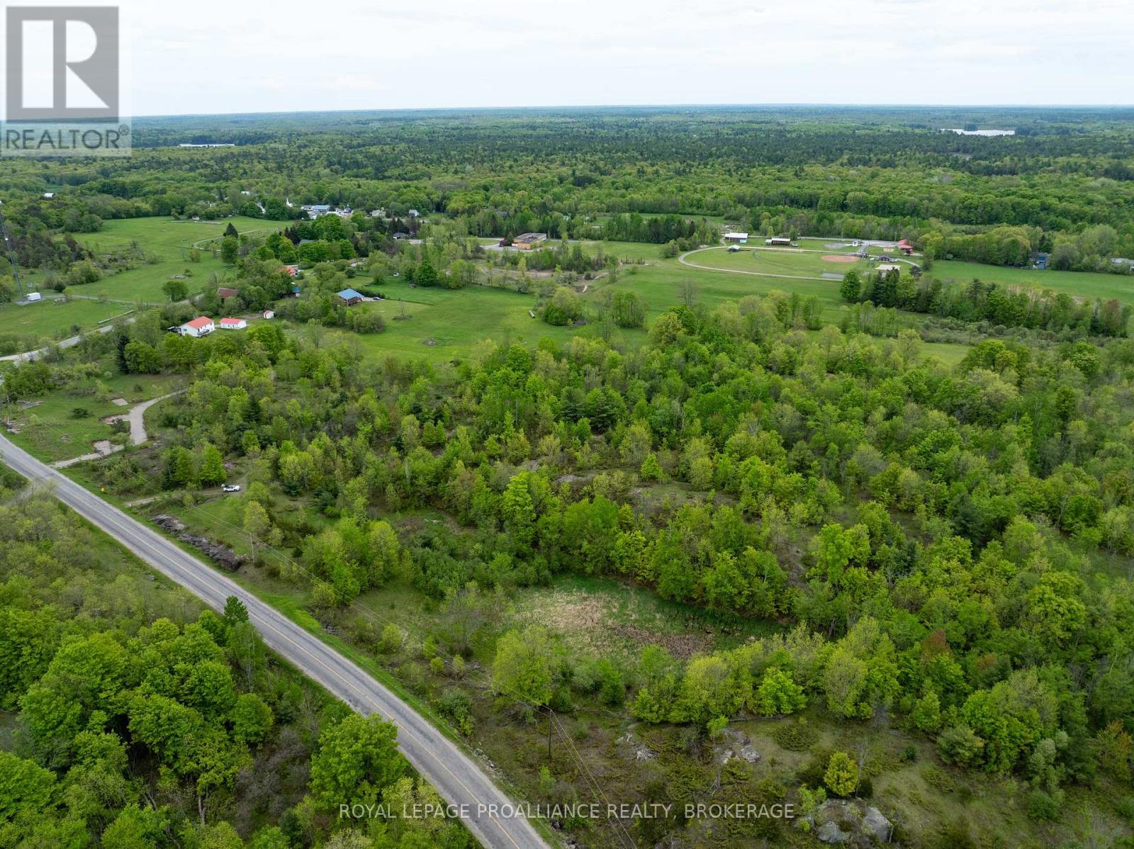 1147 Long Lake Road, Frontenac (Frontenac Centre), Ontario  K0H 2K0 - Photo 6 - X12453616
