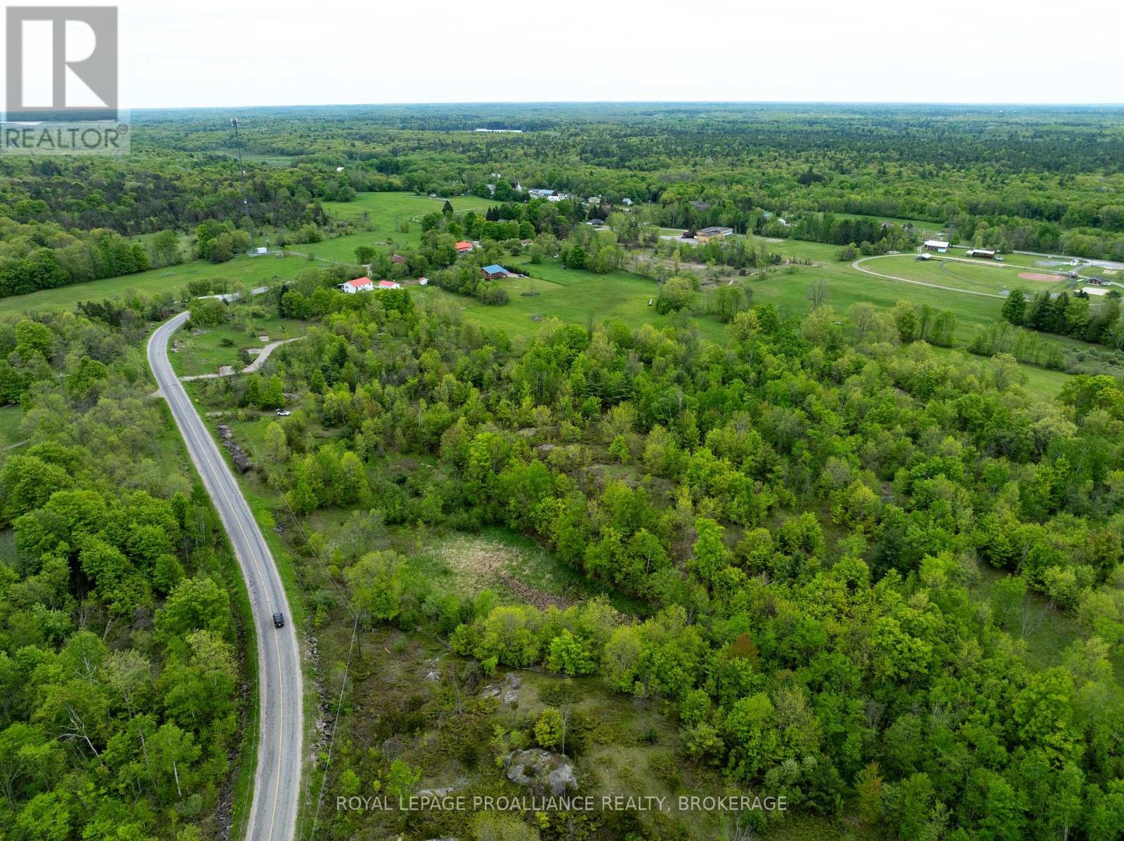 1147 Long Lake Road, Frontenac (Frontenac Centre), Ontario  K0H 2K0 - Photo 8 - X12453616