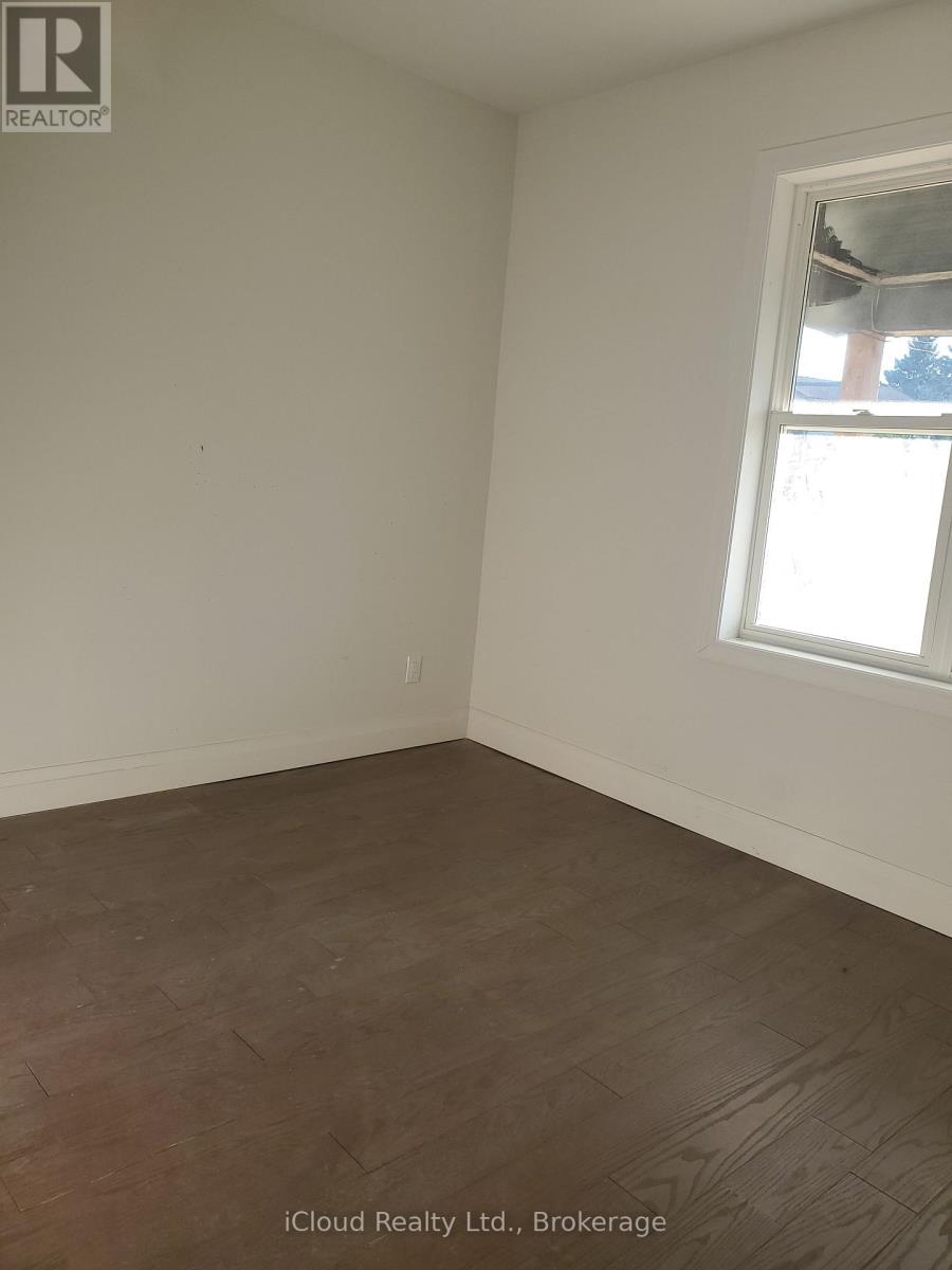 62 Currie Street, St. Catharines (Facer), Ontario  L2M 5M8 - Photo 10 - X12453514