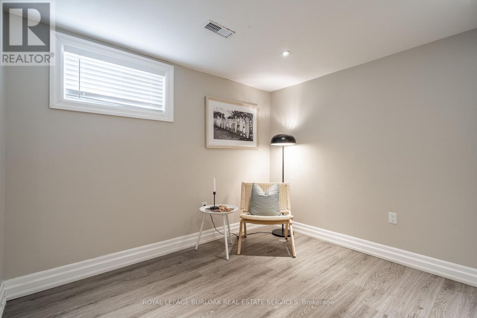 Lower - 34 Briarwood Crescent, Hamilton, Ontario  L9C 4B9 - Photo 15 - X12453529