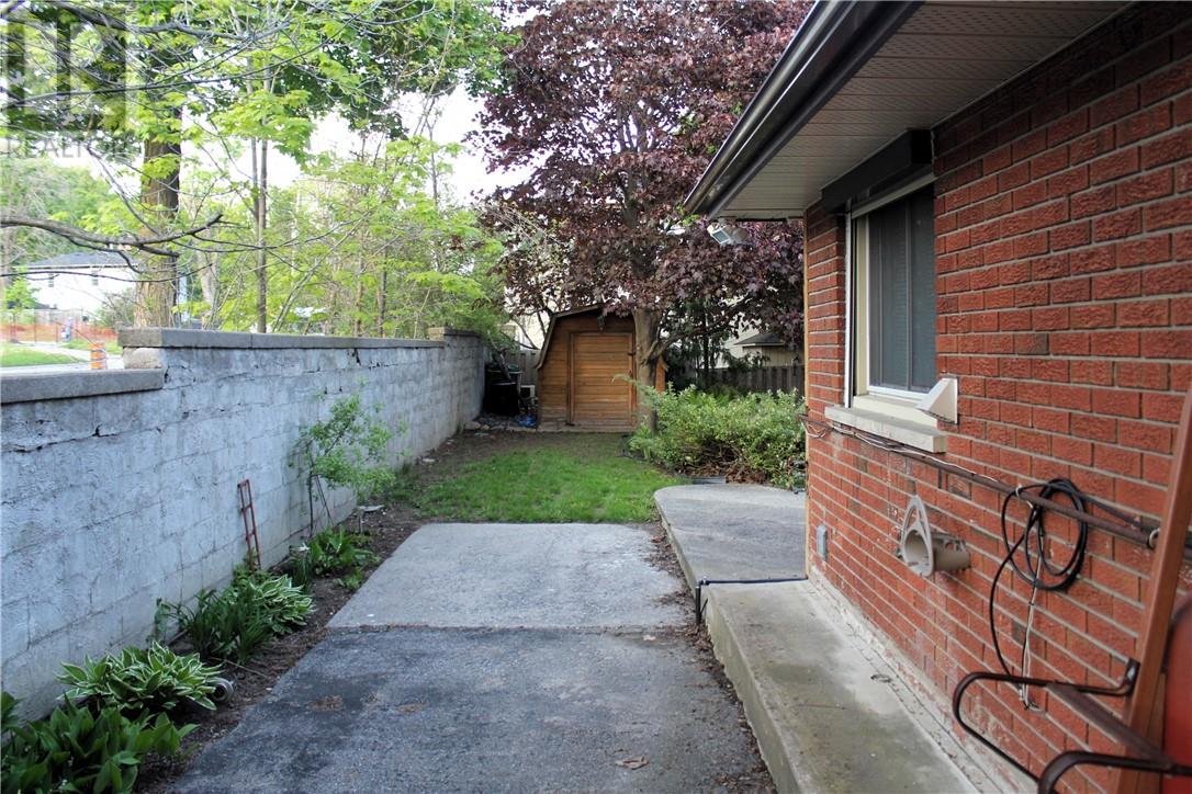 15 Rodney Street, Barrie, Ontario  L4M 4B5 - Photo 27 - 2122025