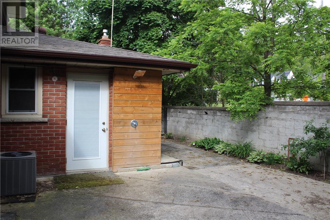 15 Rodney Street, Barrie, Ontario  L4M 4B5 - Photo 29 - 2122025