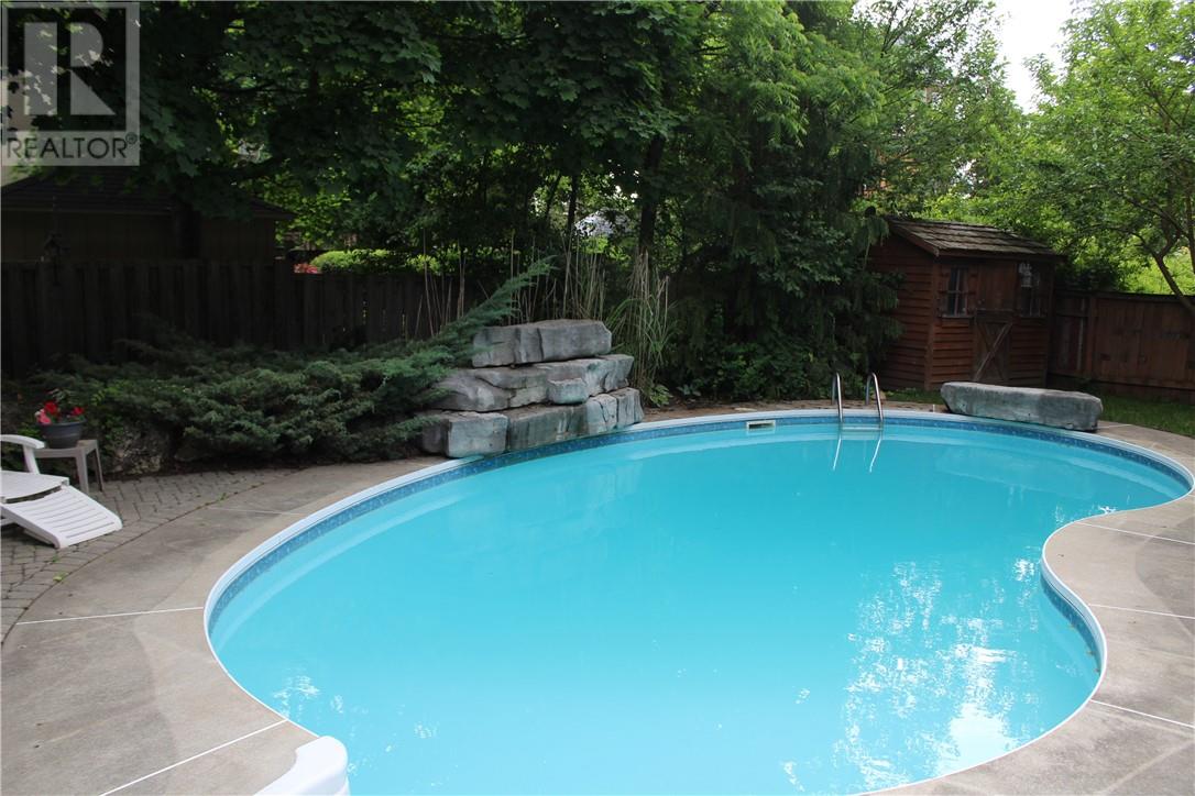15 Rodney Street, Barrie, Ontario  L4M 4B5 - Photo 32 - 2122025