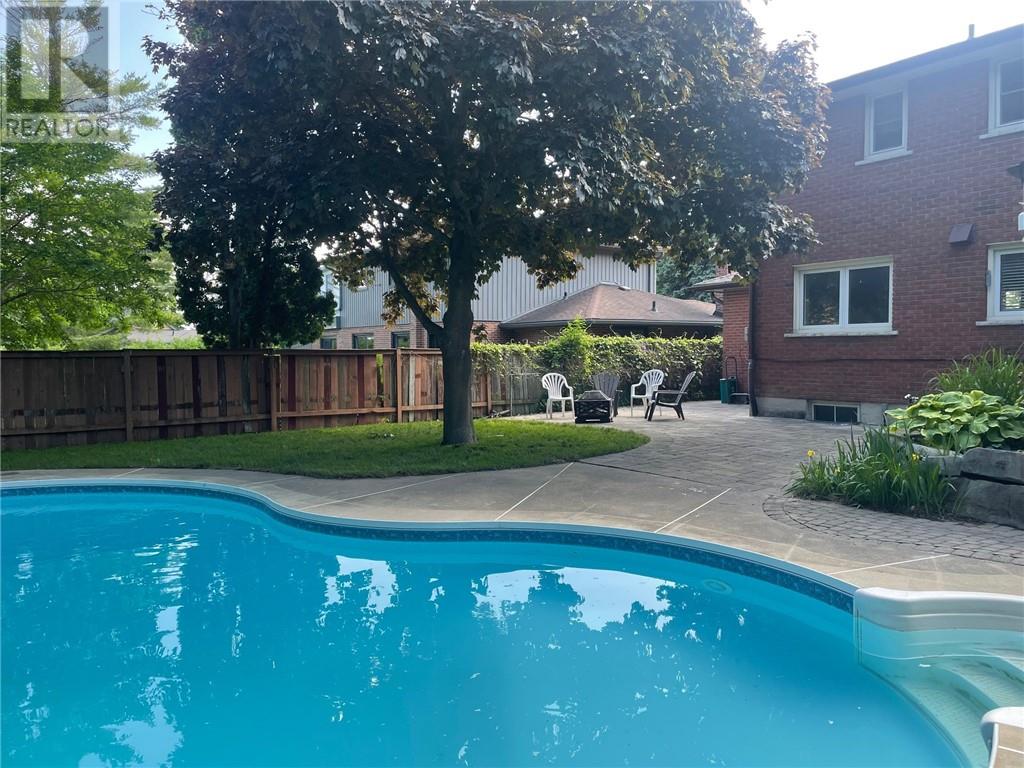 15 Rodney Street, Barrie, Ontario  L4M 4B5 - Photo 34 - 2122025