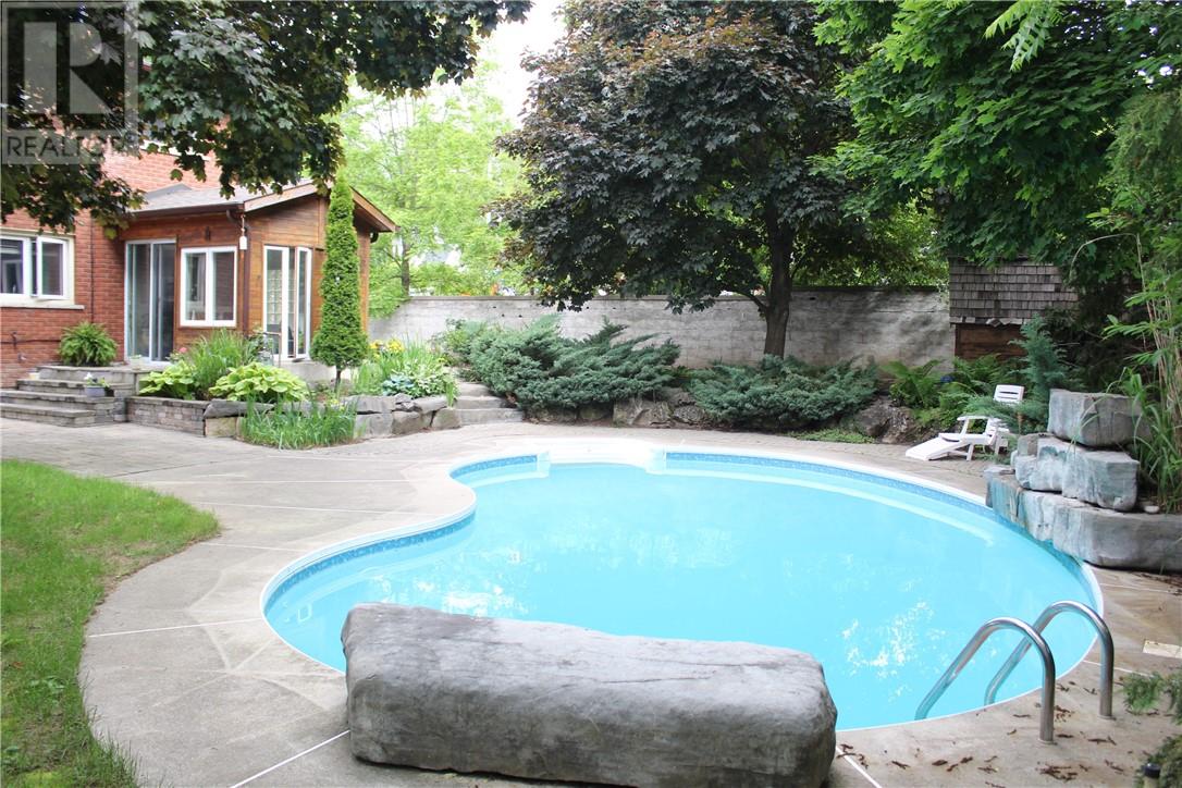 15 Rodney Street, Barrie, Ontario  L4M 4B5 - Photo 35 - 2122025