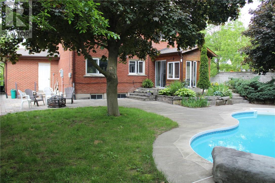15 Rodney Street, Barrie, Ontario  L4M 4B5 - Photo 41 - 2122025