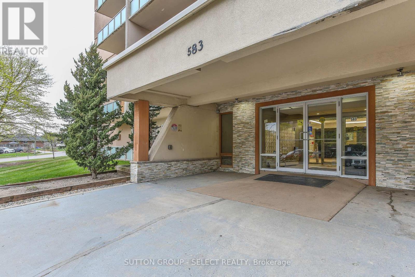 409 - 583 Mornington Avenue, London East (East G), Ontario  N5Y 3E9 - Photo 3 - X12453621