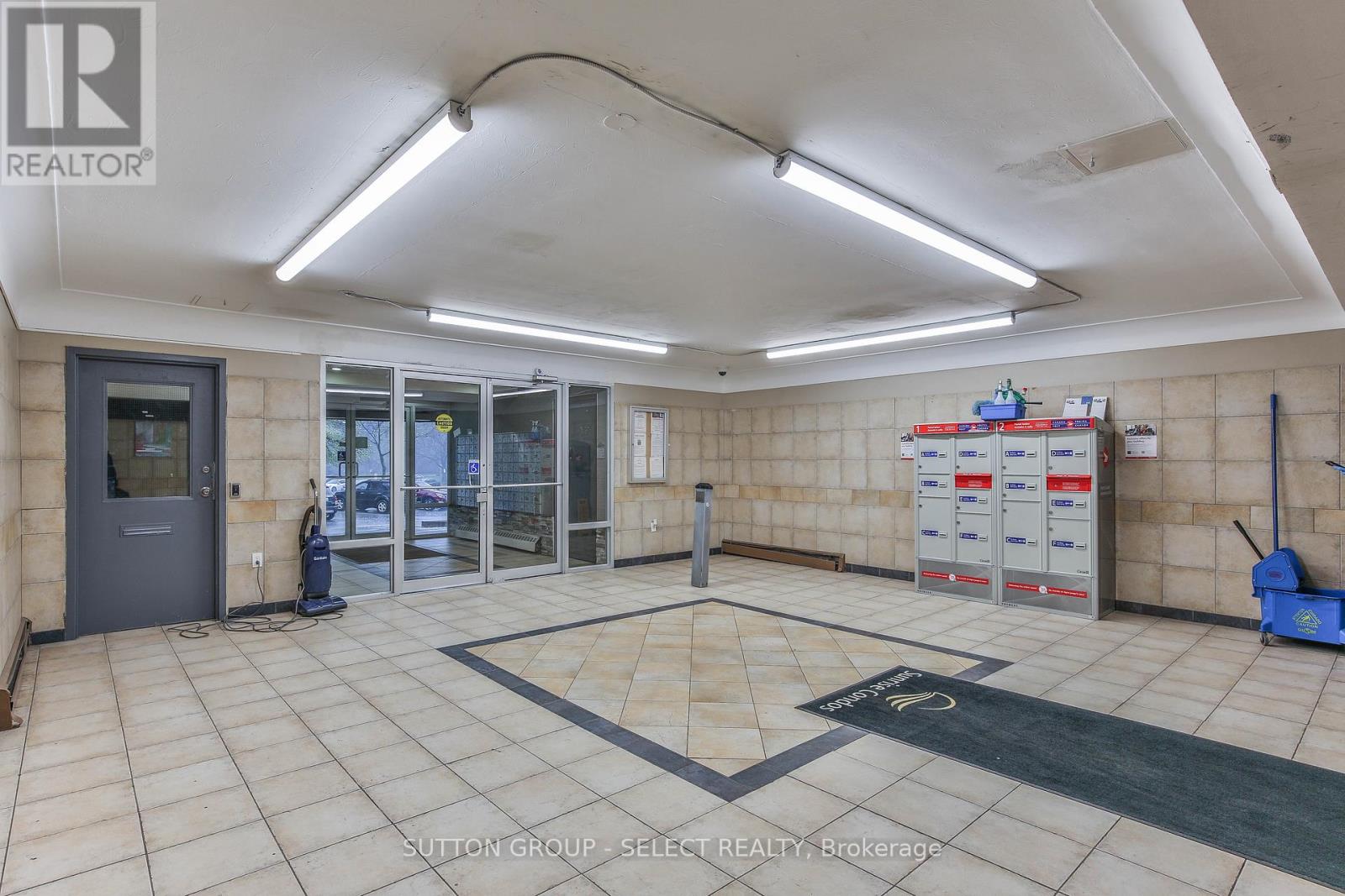 409 - 583 Mornington Avenue, London East (East G), Ontario  N5Y 3E9 - Photo 6 - X12453621